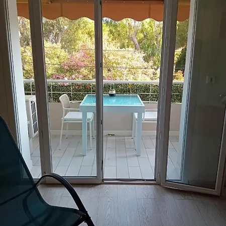 Magnifique Mediterraneen Йер